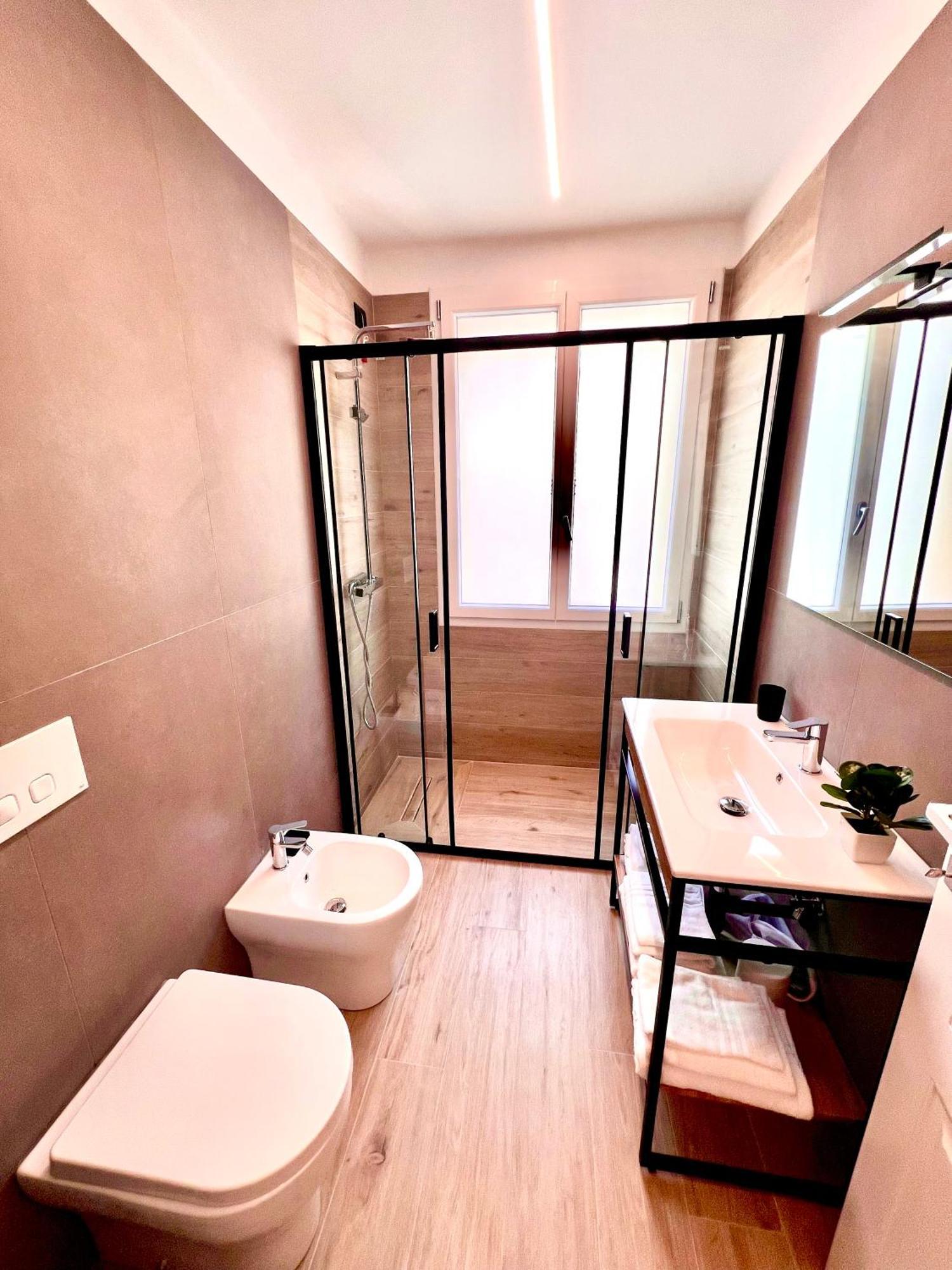 Cinque Terre Hub Suite Art La Spezia Eksteriør billede